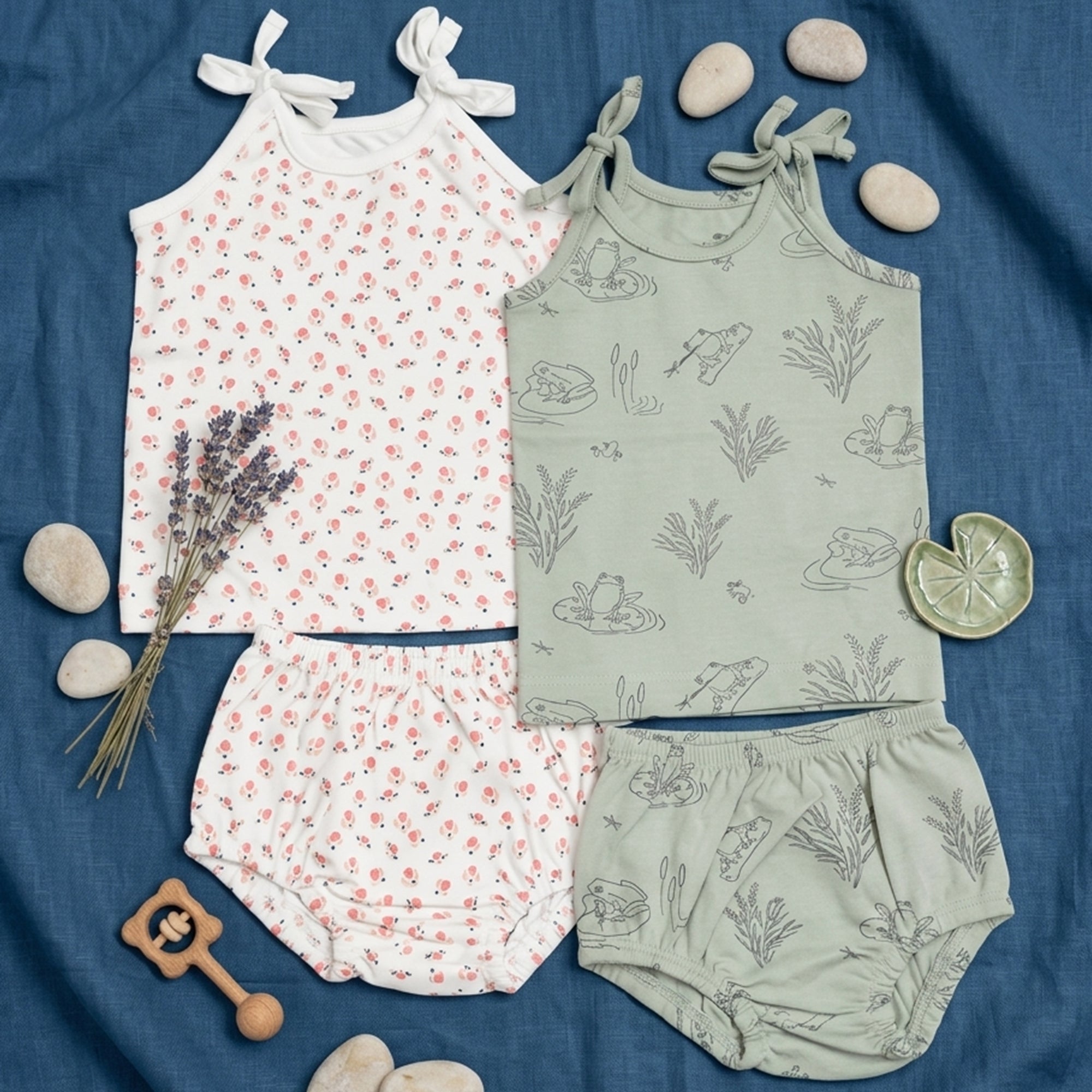 Knotted Jablas - Frog Print/White Base Pink Flower