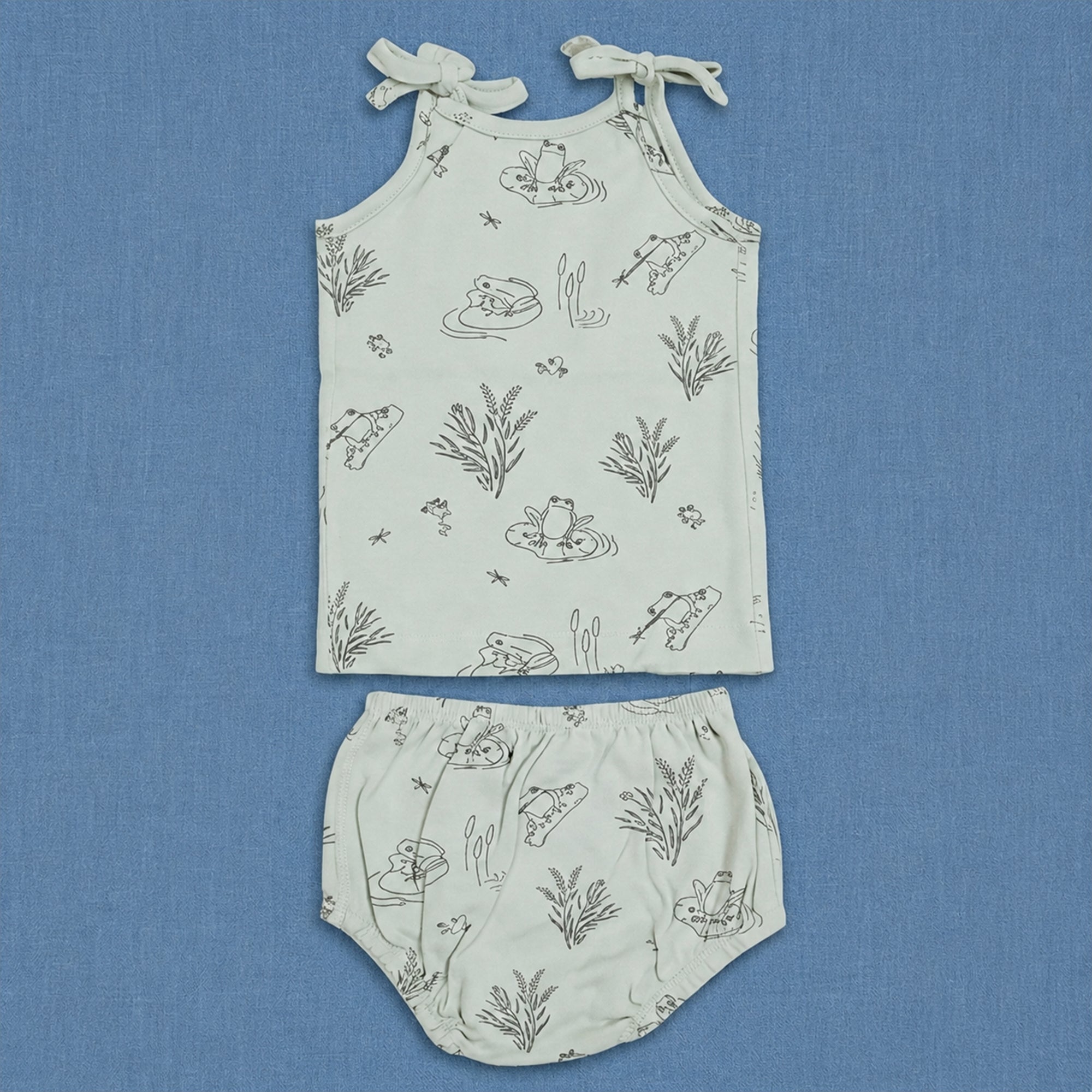 Knotted Jablas - Frog Print/White Base Pink Flower