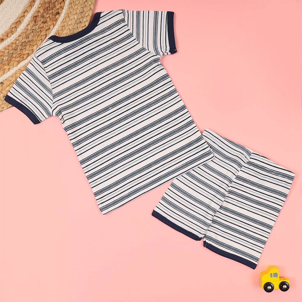 BLUE STRIPES T SHIRT